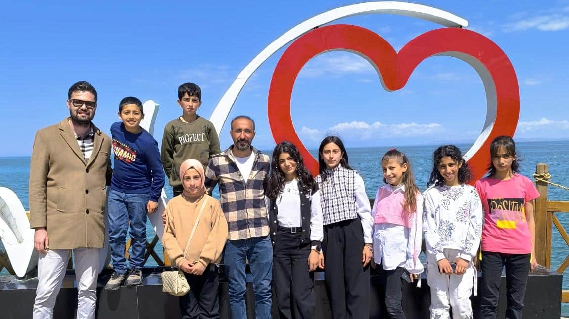 Öğrencilerimizle Kocaeli Dostluk Parkında Piknik ve ardından Sinema Etkinliği 